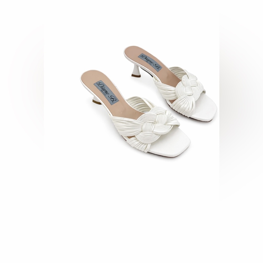 Diane B Milano Elegant White Knot Strap Kitten Heel Mule Sandals Size 8.5